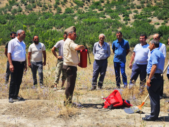 Göyçayda “Bioloji müxtəlifliyi yanğından qoruyaq” mövzusunda kənd sakinləri ilə maarifləndirici görüş keçirilib