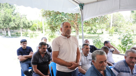 Göyçay Rayon İcra Hakimiyyətinin başçısı Orxan Mürsəlov rayonun Çayarxı kəndində səyyar qəbul keçirib