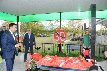 Rayon İcra Hakimiyyətinin başçısı şəhidlərin məzarlarını ziyarət edib