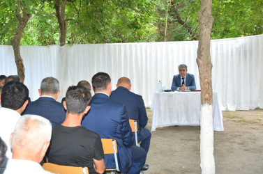 Rayonun Yeniarx kəndində vətəndaşlarla növbəti səyyar qəbul keçirilib
