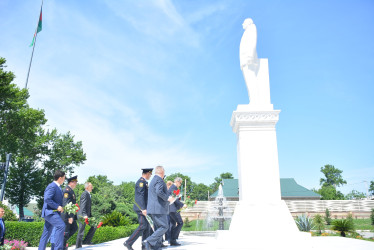Azərbaycan xalqının Ümummilli lideri Heydər Əliyevin anadan olmasının 102 illiyi ilə əlaqədar  “Konstitusiya və Suverenlik İli” çərçivəsində “Milli Konstitusiyadan tam Suverenlik Zirvəsinə” mövzusunda ümumrayon müşavirəsi keçirilib