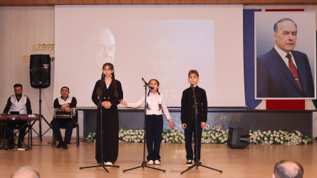 Göyçayda Müstəqil Azərbaycan dövlətinin qurucusu, görkəmli siyasi və dövlət xadimi, xalqımızın Ümummilli Lideri Heydər Əliyevin anadan olmasının 103-cü ildönümü qeyd olunub