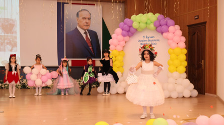 Rayon İcra Hakimiyyətinin başçısı Orxan Mürsəlov 1 İyun - Uşaqların Beynəlxalq Müdafiəsi Günü münasibətilə təşkil edilmiş bayram tədbirində iştirak edib
