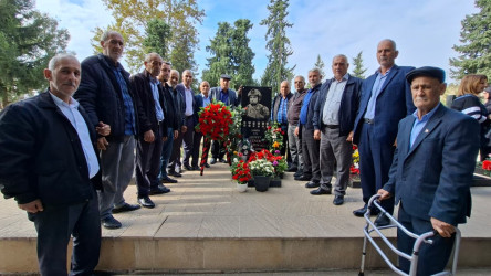 44 günlük Vətən müharibəsi şəhidlərinin beşinci ildönümü məzarları önündə qeyd olunub