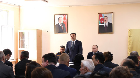 Göyçay Rayon İcra Hakimiyyətinin başçısı Orxan Mürsəlov Birinci Ərəbəcbirli kənd sakinləri ilə səyyar qəbul keçirib