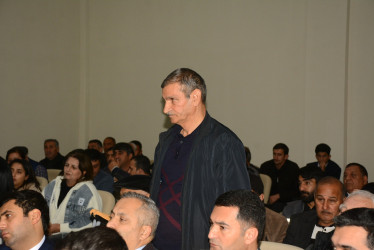 Rayon İcra Hakimiyyətinin başçısı Orxan Mürsəlov rayonun hüquq mühafizə orqanları, idarə, müəssisə və təşkilat rəhbərlərinin iştirakı ilə Qarabaqqal kənd sakinləri ilə səyyar qəbul keçirib