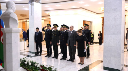 Göyçayda Müstəqil Azərbaycan dövlətinin qurucusu, görkəmli siyasi və dövlət xadimi, xalqımızın Ümummilli Lideri Heydər Əliyevin anadan olmasının 103-cü ildönümü qeyd olunub