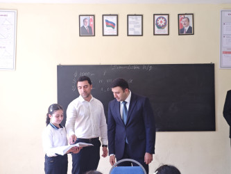 Rayon İcra Hakimiyyətinin başçısı Orxan Mürsəlov Cəyirli kənd məktəbində müəllim və şagirdlərlə görüşüb