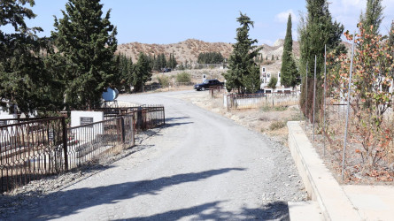 Rayon İcra Hakimiyyətinin başçısı Orxan Qarabaqqal kəndində Birinci Qarabağ müharibəsi şəhidlərinin qəbirüstü abidəsinə və qəbiristanlıq yolunda aparılan təmir-bərpa işlərinə baxış keçirib