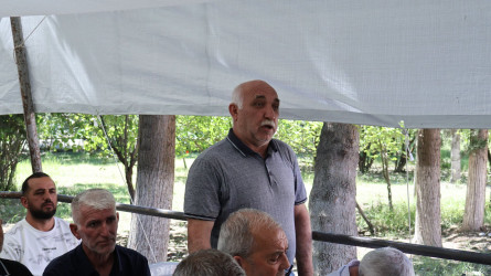 Göyçay Rayon İcra Hakimiyyətinin başçısı Orxan Mürsəlov Yeniarx kəndində səyyar qəbul keçirib