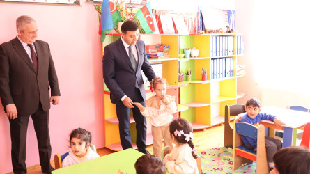 Rayon İcra Hakimiyyətinin başçısı Orxan Mürsəlov Qarabaqqal kənd uşaq bağçasında olub