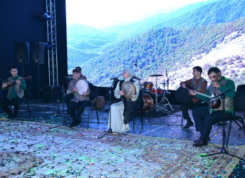 “Nar Festivalı” konsert proqramı ilə davam edib