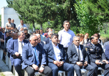 Rayonun Ərəbşahverdi kəndində vətəndaşlarla növbəti səyyar qəbul keçirilib