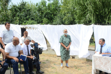 Rayon İcra Hakimiyyəti başçısı Yekəxana kəndində növbəti səyyar qəbul keçirib