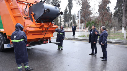 Rayon İcra Hakimiyyətinin başçısı Orxan Mürsəlov Şəhər Təsərrüfatı Birliyi üçün alınmış nəqliyyat vasitələrinə və avadanlıqlara baxış keçirib