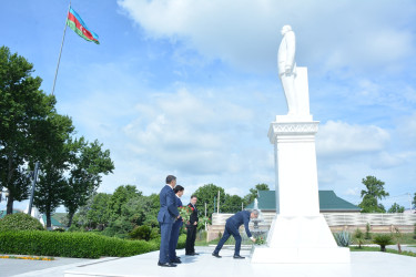 Göyçayda Azərbaycan Xalqının Ümummilli Lideri Heydər Əliyevin anadan olmasının 101-ci ildönümü qeyd olundu