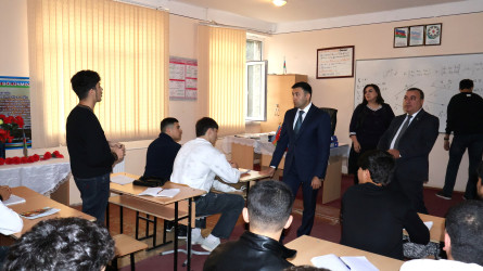 Rayon İcra Hakimiyyətinin başçısı Orxan Mürsəlov Göyçay Dövlət İdarəetmə və Texnologiya Kollecində olub