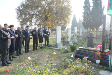 İcra başçısı Orxan Mürsəlov şəhidlərin məzarlarını ziyarət edib