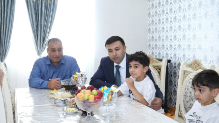 Göyçay Rayon İcra Hakimiyyətinin başçısı Orxan Mürsəlov şəhid Abdulcəmil Bilalovun övladları Mustafa və Ahmedi doğum günü münasibətilə təbrik edib