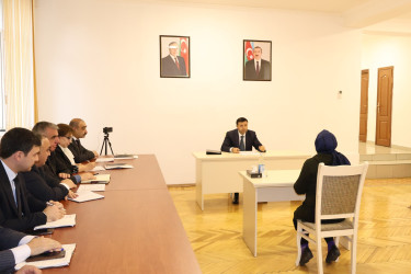 Göyçay Rayon İcra Hakimiyyətinin başçısı Orxan Mürsəlov növbəti vətəndaş qəbulu keçirib.