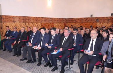 Rayon İcra Hakimiyyətinin başçısı Orxan Mürsəlov Mallı Şıxlı kənd sakinləri ilə səyyar qəbul keçirib