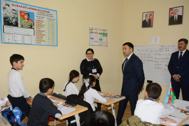 Rayon İcra Hakimiyyətinin başçısı Orxan Mürsəlov Çərəcə kənd məktəbində müəllim və şagirdlərlə görüşüb, tədrisin təşkili ilə maraqlanıb