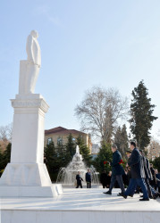 Göyçayda “31 Dekabr - Dünya Azərbaycanlılarının Həmrəyliyi Günü”nə və Yeni ilə həsr olunmuş bayram tədbiri keçirilib