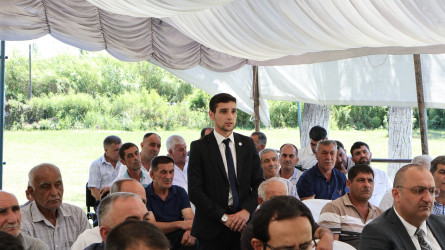 Göyçay Rayon İcra Hakimiyyətinin başçısı Orxan Mürsəlov Yalman kəndində səyyar qəbul keçirib