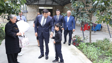 Göyçay Rayon İcra Hakimiyyətinin başçısı Orxan Mürsəlov şəhid Toğrul Hacıyevin  anası Reyhan Hacıyevanı 60 illik yubileyi münasibətilə təbrik edib, uzun ömür və cansağlığı arzulayıb