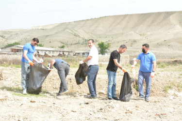 Göyçay rayonunun Qarabaqqal kəndi ərazisində “Yaşıl dünya naminə həmrəylik ili” çərçivəsində təmizlik aksiyası keçirilib