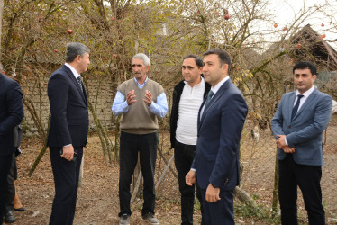 Göyçay Rayon İcra Hakimiyyətinin başçısı Orxan Mürsəlov Qarabaqqal kəndinin 105 yaşlı sakini Səkinə Həsənovanı ziyarət edib