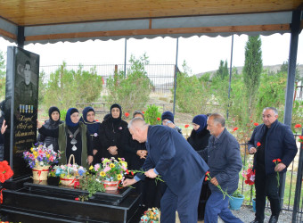 Vətən müharibəsi şəhidlərinin beşinci ildönümü məzarları önündə qeyd olundu