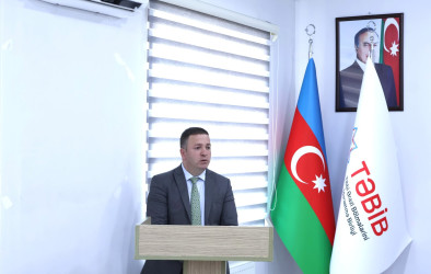 Rayon İcra Hakimiyyətinin başçısı Orxan Mürsəlov 17 İyun - Tibb İşçilərinin Peşə Bayramı Günü münasibətilə “Göyçay Rayon Mərkəzi Xəstəxanası” publik hüquqi şəxsin tibbi işçilərini təbrik edib