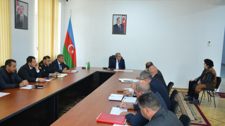 Rayon İcra Hakimiyyətinin başçısı Natiq Ağayev vətəndaş müraciətlərinə baxılması üçün növbəti qəbul keçirib
