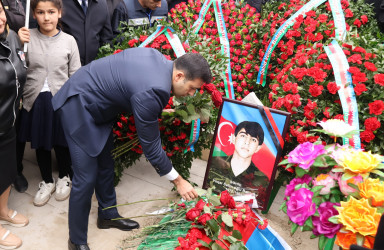 Birinci Qarabağ müharibəsində itkin düşmüş şəhid Babayev Vüqar Səlim oğlu Göyçay şəhər Şəhidlər Xiyabanında dəfn edilib