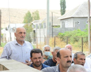 Rayon İcra Hakimiyyəti başçısı Yekəxana kəndində növbəti səyyar qəbul keçirib
