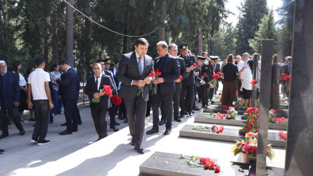 Anım Günü ilə əlaqədar Göyçay Şəhidlər Xiyabanı ziyarət olunub