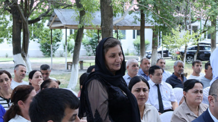 Göyçay Rayon İcra Hakimiyyətinin başçısı Orxan Mürsəlov Qaraxıdır kəndində səyyar qəbul keçirib