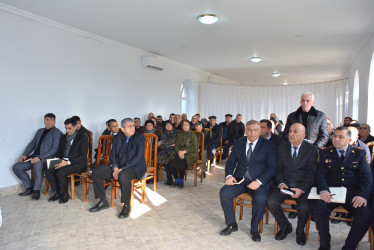 İcra Hakimiyyətinin başçısı Qaraxıdır kəndində səyyar qəbul keçirib