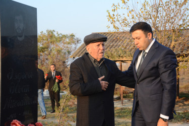 İcra başçısı Orxan Mürsəlov şəhidlərin məzarlarını ziyarət edib