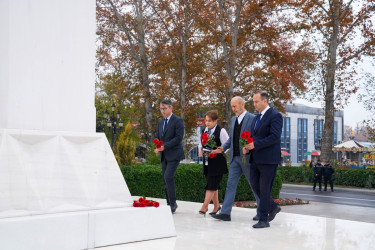 Dini Qurumlarla İş üzrə Dövlət Komitəsinin təşkilatçılığı ilə “Milli-mənəvi kimlik və müasir çağırışlar” mövzusunda Göyçay rayon Heydər Əliyev Mərkəzində regional konfrans təşkil olunub