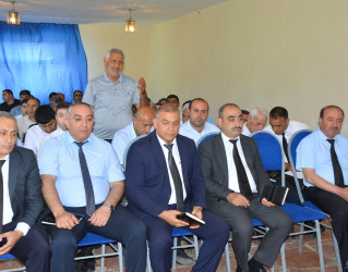 İcra başçısı Alpout kəndində vətəndaşlarla növbəti səyyar qəbul keçirib