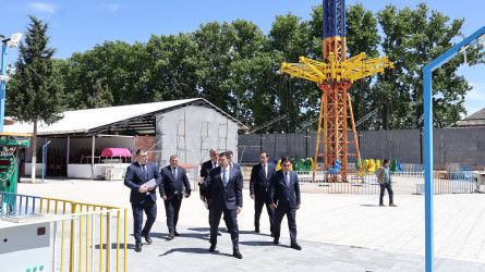 Rayon İcra Hakimiyyətinin başçısı Orxan Mürsəlov Əli Kərim adına şəhər parkına və Göyçay şəhər stadionuna baxış keçirib.