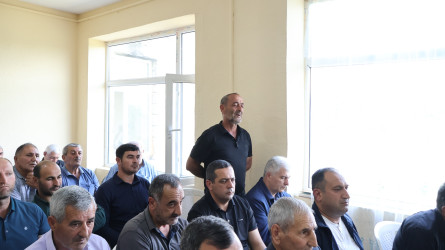 Göyçay Rayon İcra Hakimiyyətinin başçısı Orxan Mürsəlov Qarayazı kənd sakinləri ilə səyyar qəbul keçirib