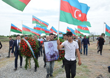 Birinci Qarabağ müharibəsində itkin düşmüş və şəxsiyyəti müəyyənləşdirilən şəhid Rəhimov İlqar Şaiq oğlu torpağa tapşırılıb