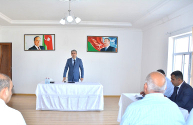 Rayonun Müskürlü kəndində vətəndaşlarla növbəti səyyar qəbul keçirilib