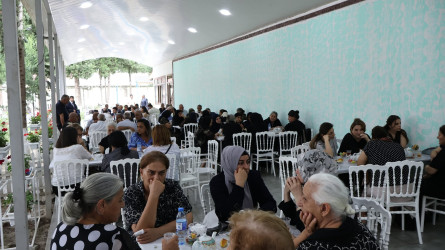 Göyçay Rayon İcra Hakimiyyətinin başçısı Orxan Mürsəlov Vətən müharibəsi şəhidi polkovnik-leytenant Vidadi Xəlilovun ad günündə onun ailəsi, şəhid ailələrinin üzvləri və ictimaiyyət nümayəndələri ilə birlikdə məzarını ziyarət edib