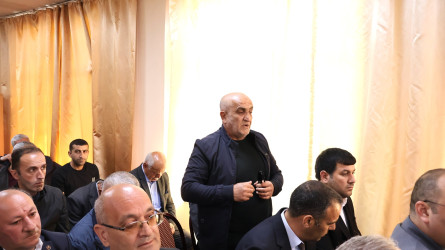 Göyçay Rayon İcra Hakimiyyətinin başçısı Orxan Mürsəlov Birinci Ərəbəcbirli kənd sakinləri ilə səyyar qəbul keçirib