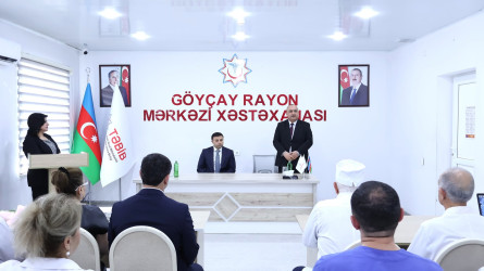 Rayon İcra Hakimiyyətinin başçısı Orxan Mürsəlov 17 İyun - Tibb İşçilərinin Peşə Bayramı Günü münasibətilə “Göyçay Rayon Mərkəzi Xəstəxanası” publik hüquqi şəxsin tibbi işçilərini təbrik edib
