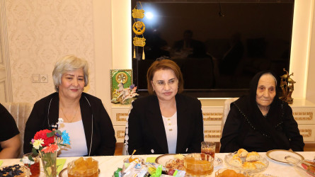 Göyçay Rayon İcra Hakimiyyətinin başçısı Orxan Mürsəlov şəhid Zaur Mehdiyevin atası Azad Mehdiyevi 90 illik yubileyi münasibətilə təbrik edib, uzun ömür və cansağlığı arzulayıb